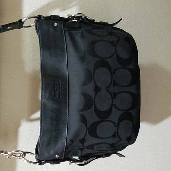 Coach Handbags - Coach shoulder bag